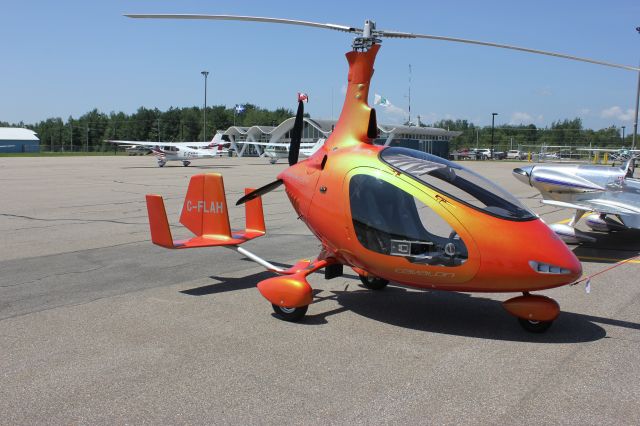 AUTOGYRO Cavalon (C-FLAH) - C-FLAH Cavalon Auto Gyro Europe RVA Aéroport de Trois-Rivières QC. CYRQ 13-07-2019