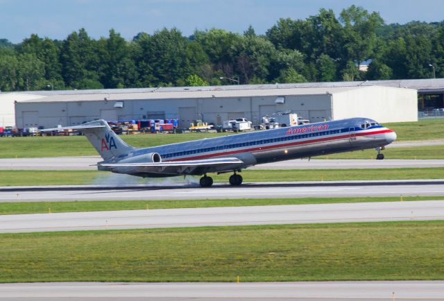 McDonnell Douglas MD-83 (N9625W)