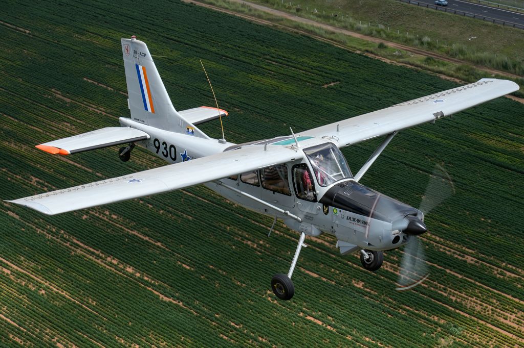 ATLAS Bosbok (ZU-ACP) - Air to air photo-shoot with Aermacchi AM-3C "Bosbok"