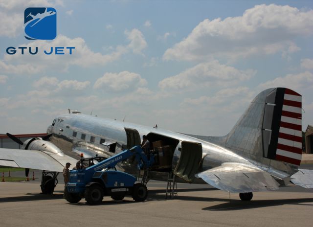 — — - C-47/DC-3 "Bluebonnet Bell" courtesy of the Commemorative Air Force Highland Lakes Squadron loading up supplies for Hurricane Harvey Relief at GTU Jet in Georgetown, Texas.  Still doing her job, helping Americans. 