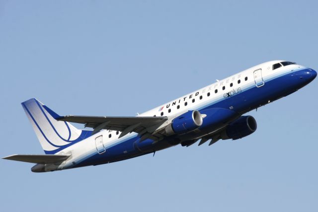 Embraer 170/175 (N650RW)