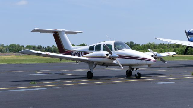 Beechcraft Duchess (N137AS)