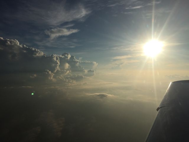 Cirrus SR-22 (N787LC) - Morning thunderstorms over central Fl.