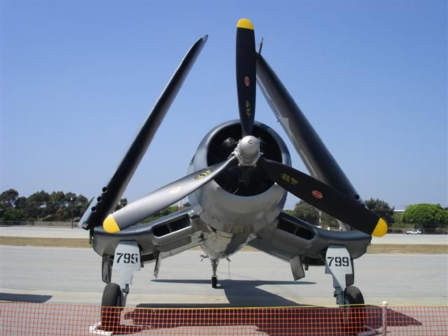 — — - Vought F4U Corsair, Hawthorne Air Fair 2005