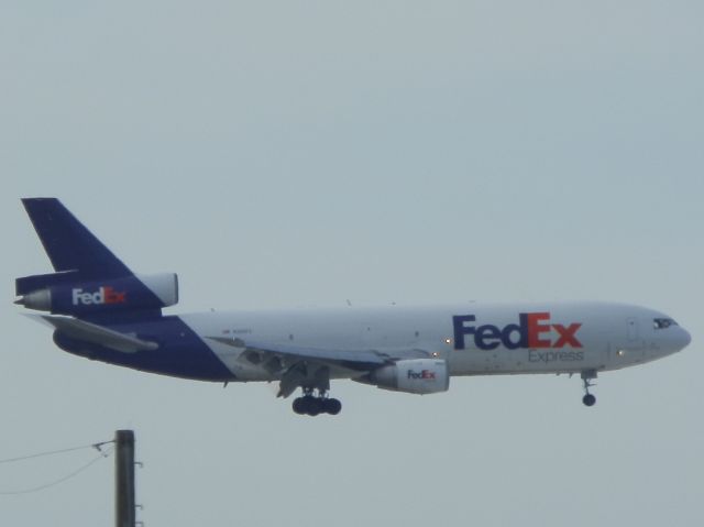 McDonnell Douglas DC-10 (N320FE)