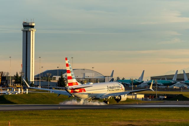 Boeing 737 MAX 8 (N306SW) - Touching down at PAE during golden hour. 