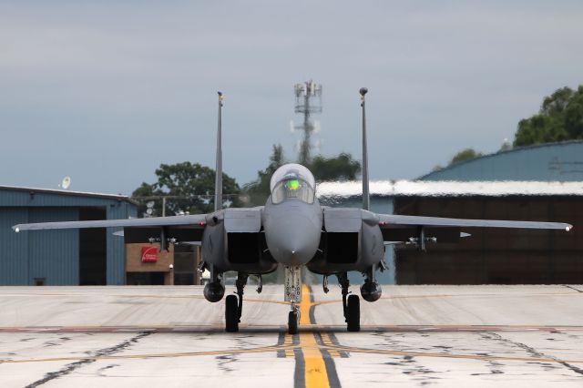 McDonnell Douglas F-15 Eagle (88-1700) - A USAF F-15E, 88-1700, c/n 1109/E084, from the 4th Fighter Wing, 336th Fighter Squadron, Seymour Johnson AFB, NC, taxiing out for departure on 18 Jul 2016 after the 2016 Toledo Air Show.