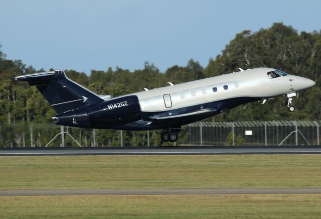 Embraer Legacy 550 (N142GZ)