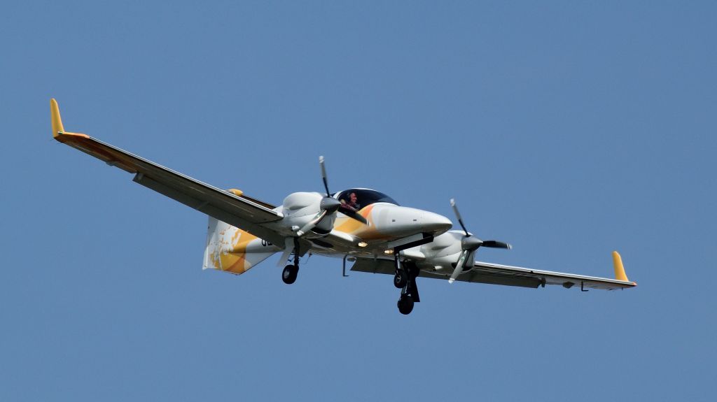 OE-FJW — - OE-FJW  -  Diamond DA 42 Twin Star  - mar 25,2017 -  Graz/Austria