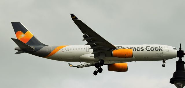 Airbus A330-200 (G-TCXB)