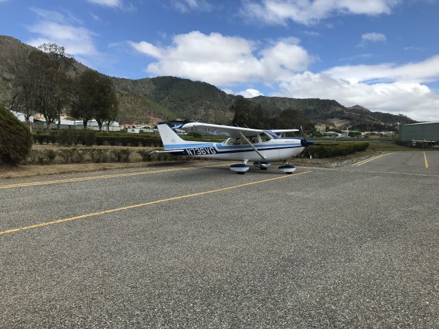 Cessna Skyhawk (N736VG)