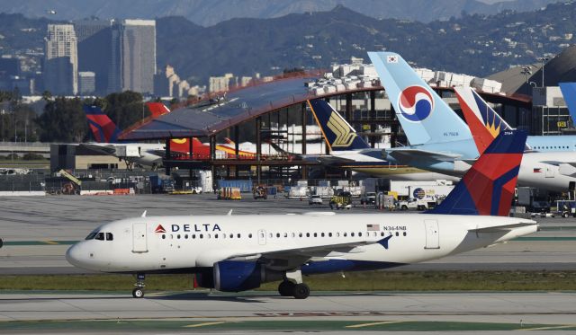 Airbus A319 (N364NB) - Arrived at LAX on 25L