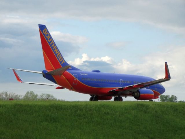 Boeing 737-700 (N483WN)