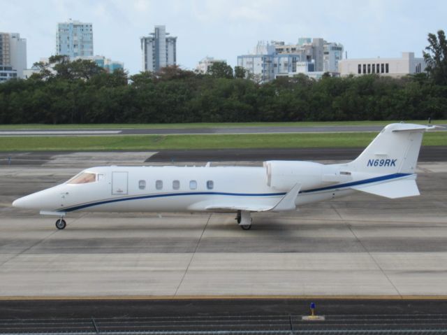 Learjet 60 (N69RK)