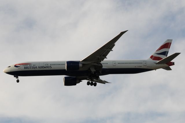 BOEING 777-300 (G-STBF)