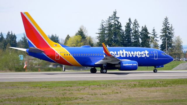 Boeing 737-700 (N425LV) - SWA8511 during its takeoff roll on Rwy 34L for a ferry flight to KOAK on 4.19.18. (ln 1109 / cn 29829).  The aircraft was at ATS for maintenance. 