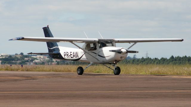 Cessna 152 (PR-EAW)