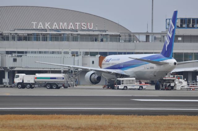 BOEING 767-300 (JA8342)