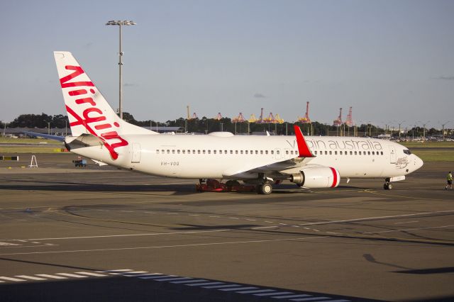 Boeing 737-800 (VH-VOQ) - Virgin Australia (VH-VOQ) Boeing 737-8FE at Sydney Airport.