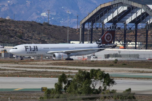 Airbus A330-200 (DQ-FJT)