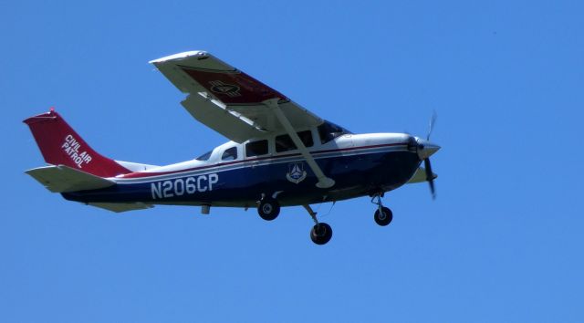 Cessna 206 Stationair (N206CP) - On final is this 2005 Cessna 206H Stationair in the Summer of 2019.
