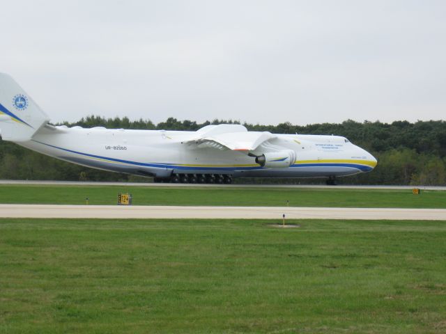 Antonov An-225 Mriya (UR-82060) - Arriving in Peoria Illinois October 10,2009 as ADB388F from Gosotomel