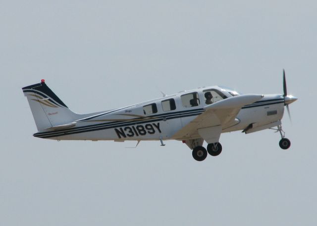 Beechcraft Bonanza (36) (N3189Y) - At Downtown Shreveport.