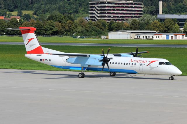 de Havilland Dash 8-400 (OE-LGB)