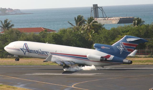 Boeing 720 (N495AJ)