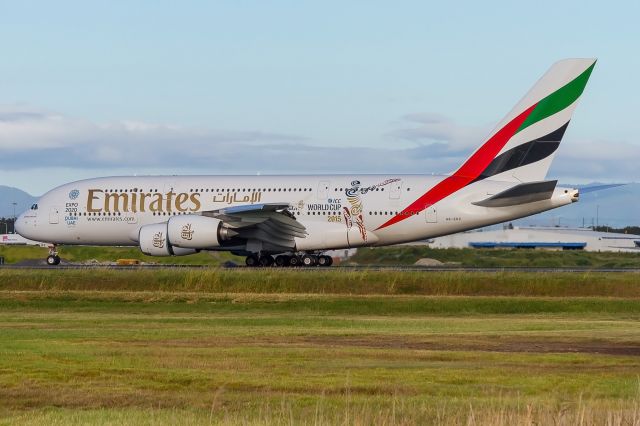 Airbus A380-800 (A6-EDZ)