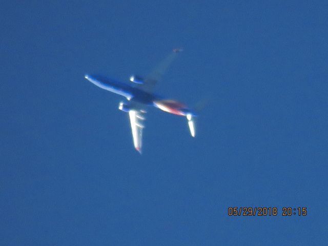 Boeing 737-800 (N8537Z)