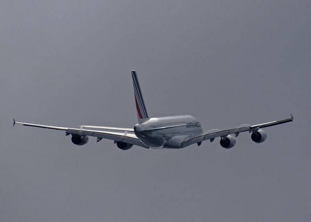 Airbus A380-800 (F-HPJE) - a rel=nofollow href=http://flightaware.com/live/flight/FHPJE/history/20170325/2330Z/KLAX/LFPGhttps://flightaware.com/live/flight/FHPJE/history/20170325/2330Z/KLAX/LFPG/a