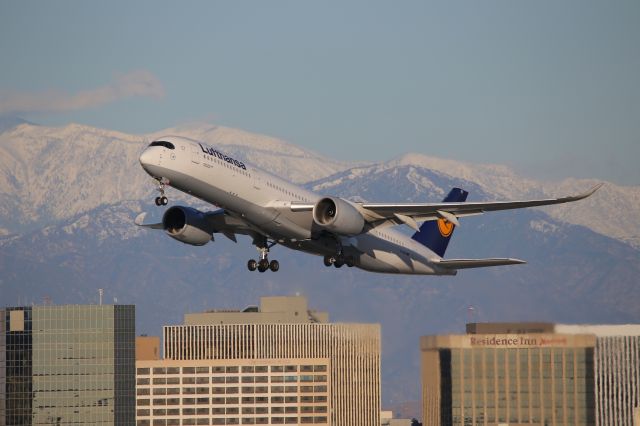 Airbus A350-900 (D-AIXC)