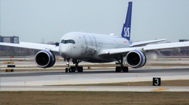 Airbus A350-900 (SE-RSA) - On the rollout, 28C