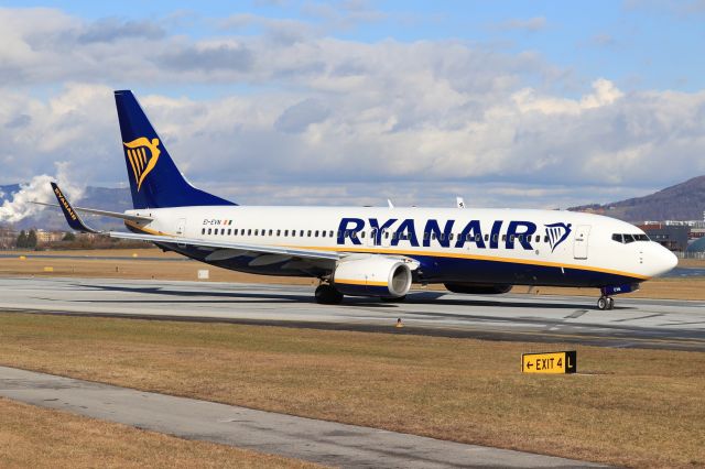 Boeing 737-800 (EI-EVN)