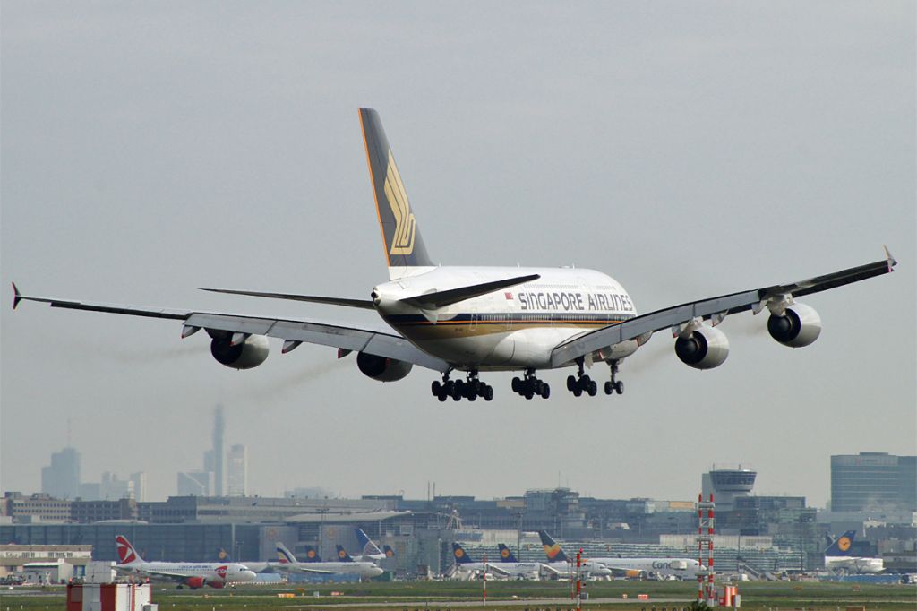 Airbus A380-800 (9V-SKL)