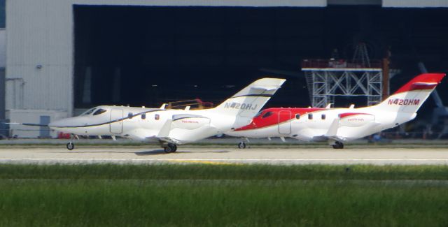 Honda HondaJet (N420HJ) - Honda Aircraft Company Honda HA-420 Hondajets 7/25/13