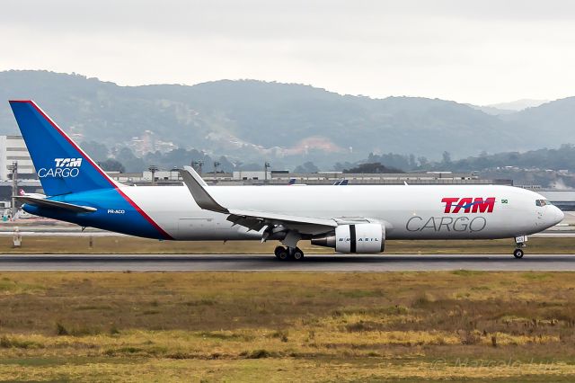 BOEING 767-300 (PR-ACO) - LATAM Cargo Brasil - Boeing 767-346F(ER)br /Registration: PR-ACObr /br /Santiago (SCL) / São Paulo (GRU)br /br /Fotografia: Marcelo Luiz