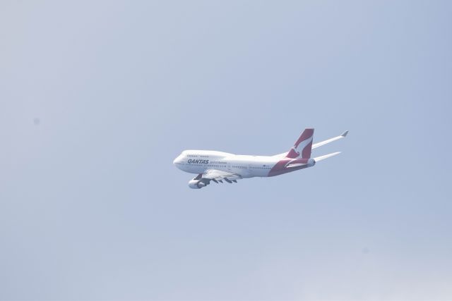 Boeing 747-400 (VH-OEB)