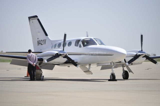 Cessna 421 (N421V)