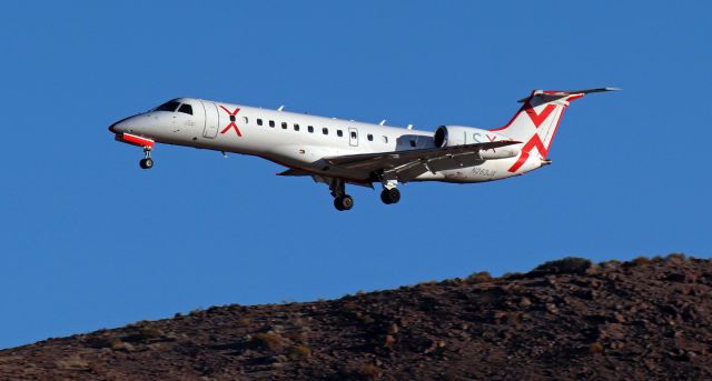 Embraer ERJ-135 (N263JX) - Arriving from Santa Ana (KSNA), CA.