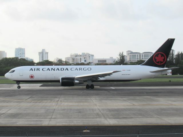 BOEING 767-300 (C-GXHM)