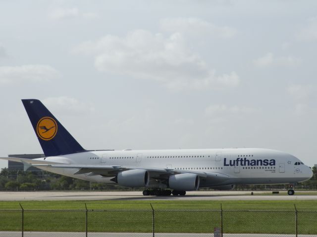 Airbus A380-800 (D-AIMF)