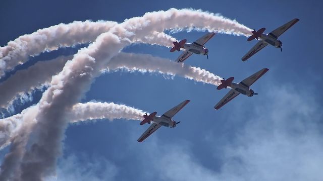 — — - Smokey Mountain airshow 2016