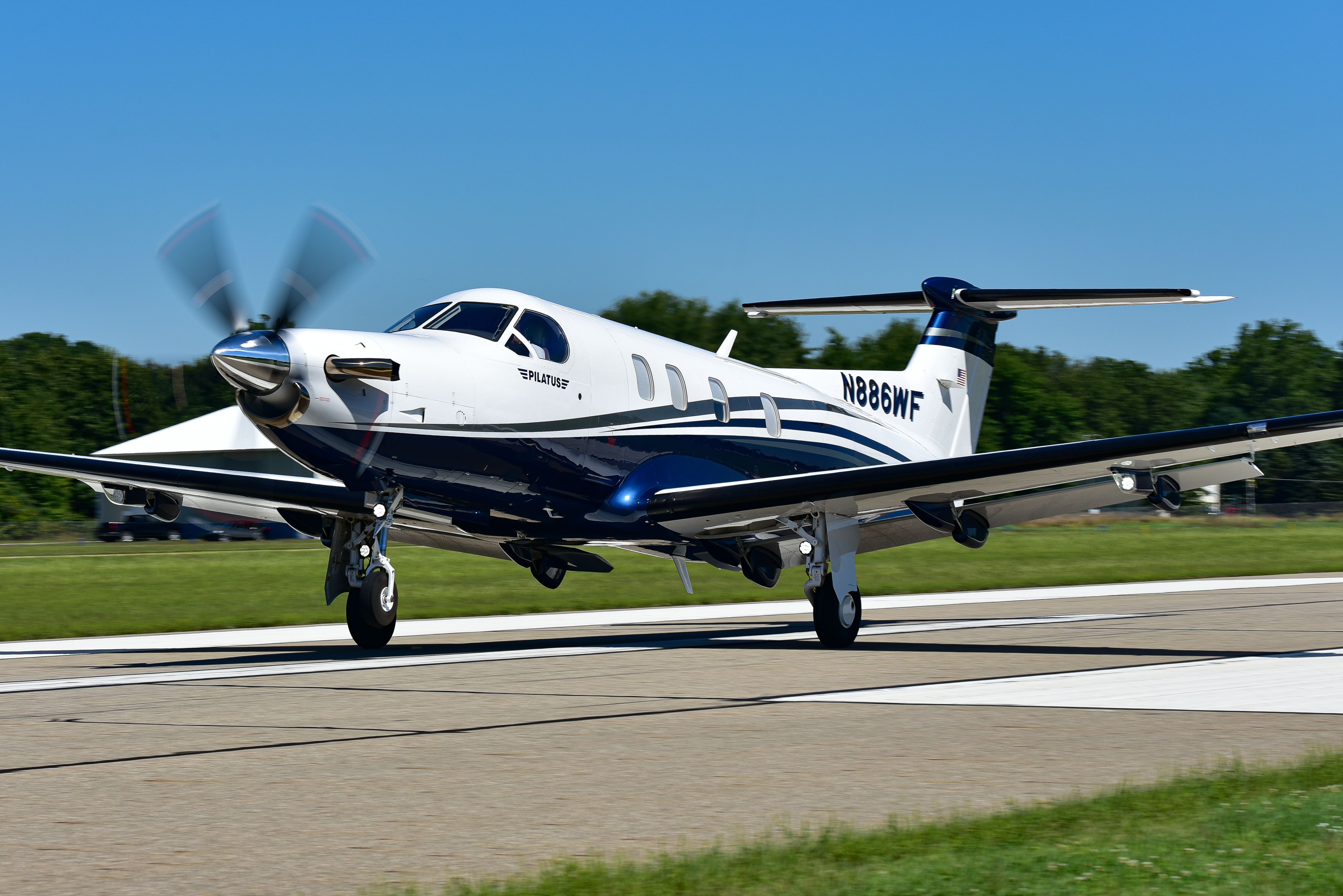 Pilatus PC-12 (N886WF)