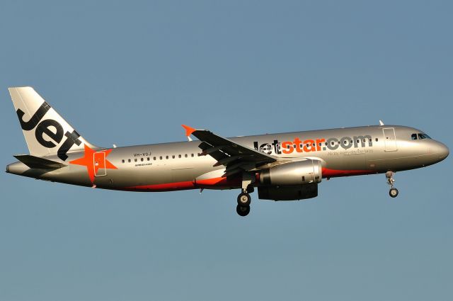 Airbus A320 (VH-VGJ)