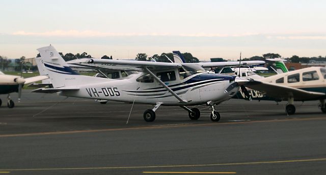 Cessna Skylane (VH-DDS) - Next to ATC