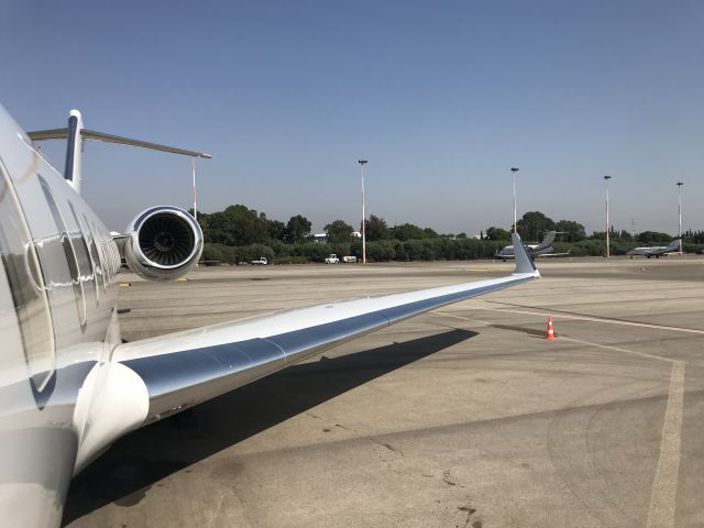 Bombardier Global Express (M-AVIR) - Just a nice view from the plane stairs