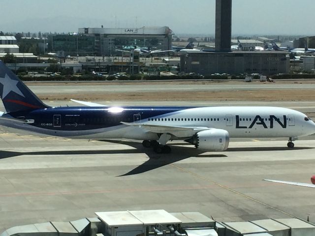 Boeing 787-8 (CC-BGD) - Arriving to Santiago