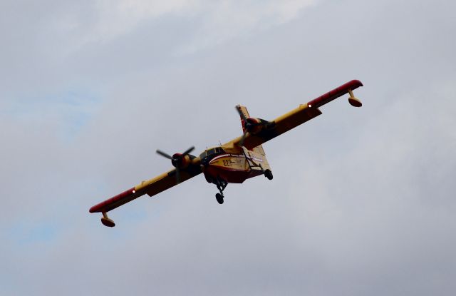 Canadair CL-215 (C-FTXG)